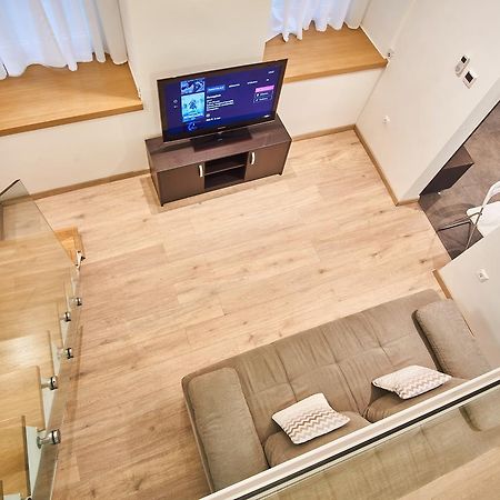 V27 Apartment | Hostaid Budapest Exterior photo