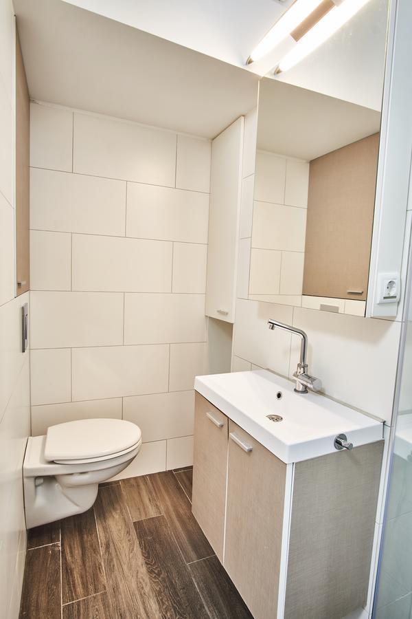 V27 Apartment | Hostaid Budapest Exterior photo