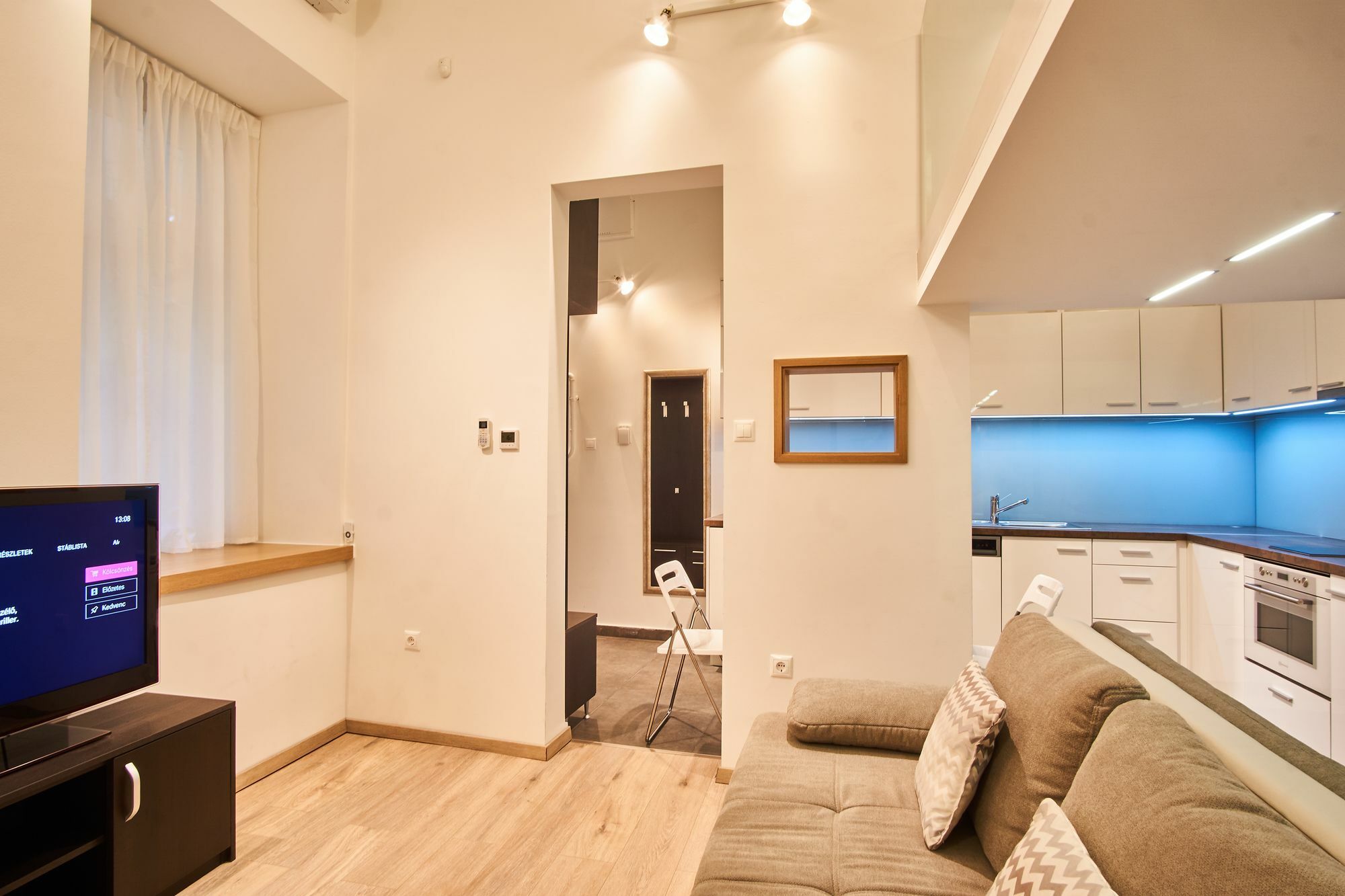 V27 Apartment | Hostaid Budapest Exterior photo